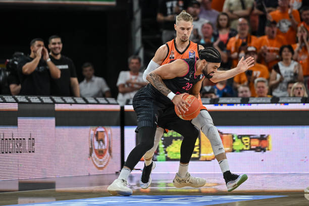 因塞巴略斯 因塞巴略斯