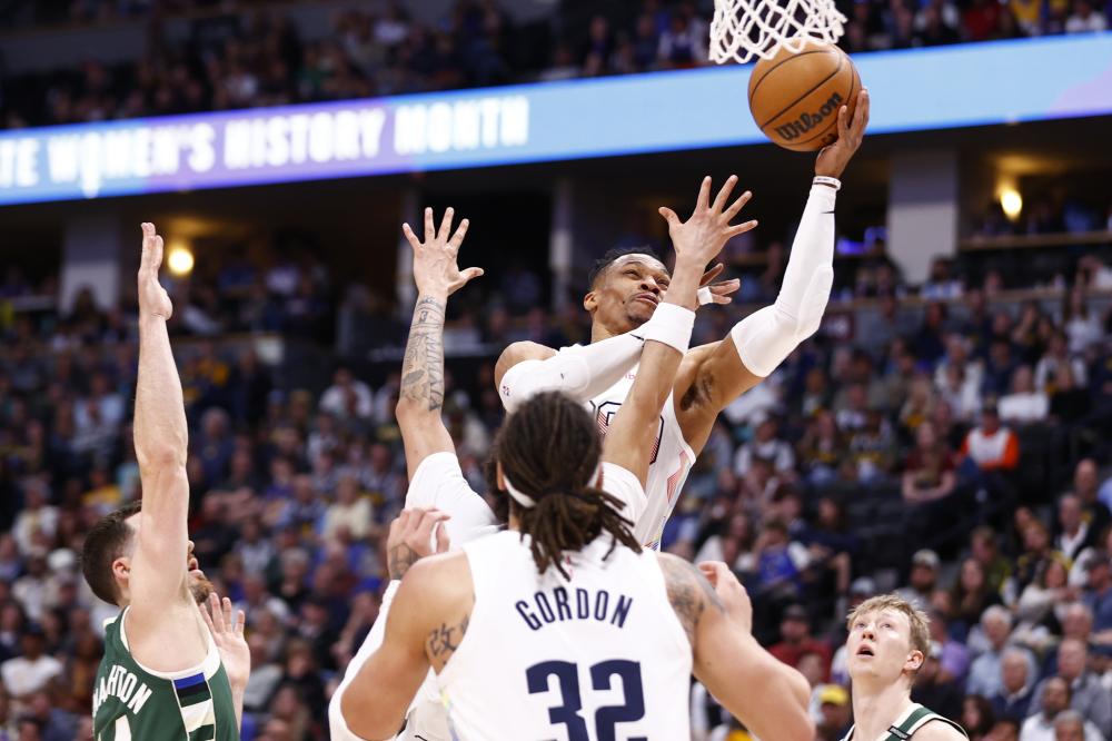 相比之下 相比之下