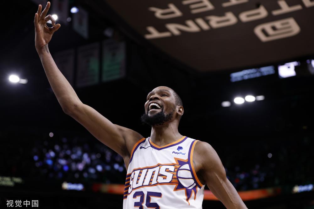 他不仅在比 他不仅在比